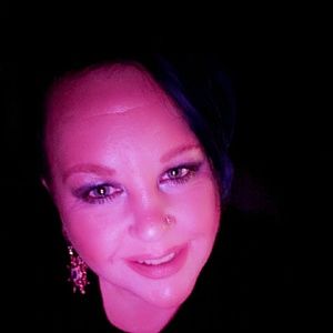 Meet your Posher, Lenore